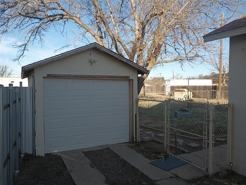 203 7th Street Memphis, TX 79245 - Photo 20 of 25
