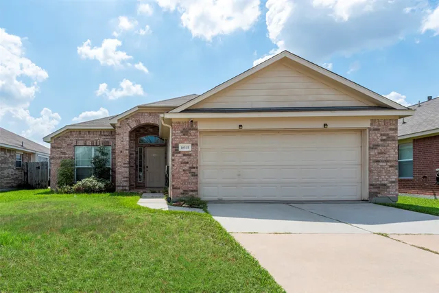 $2,100 | 18535 Melissa Springs Drive, Tomball, TX 77375