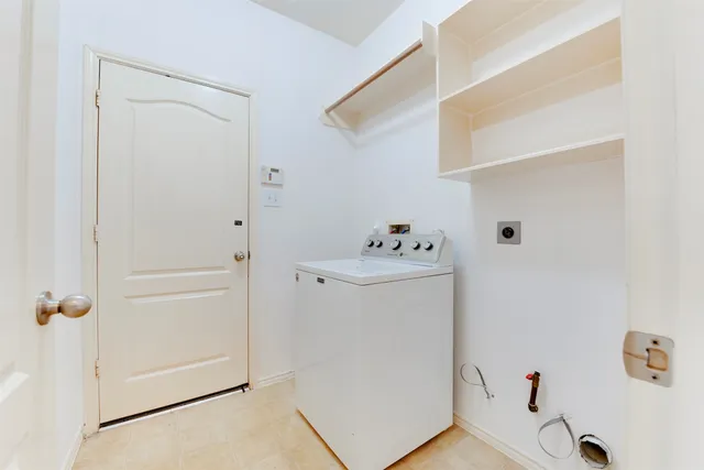 $2,100 | 18535 Melissa Springs Drive, Tomball, TX 77375