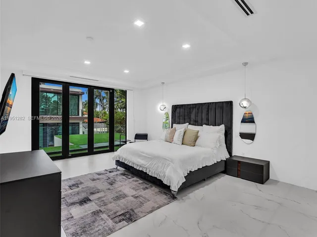 $18,900 | 3010 Alton Road, Miami Beach, FL 33140