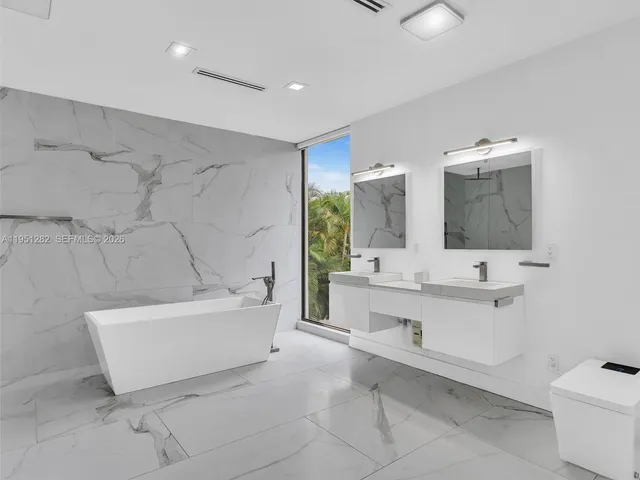 $18,900 | 3010 Alton Road, Miami Beach, FL 33140