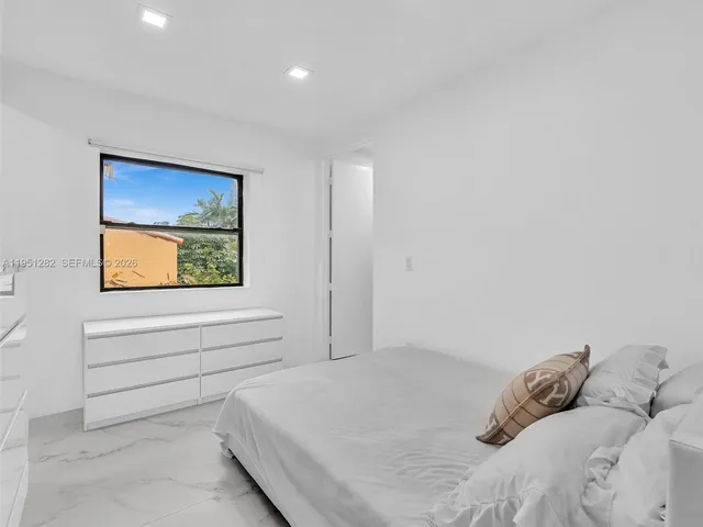 $18,900 | 3010 Alton Road, Miami Beach, FL 33140