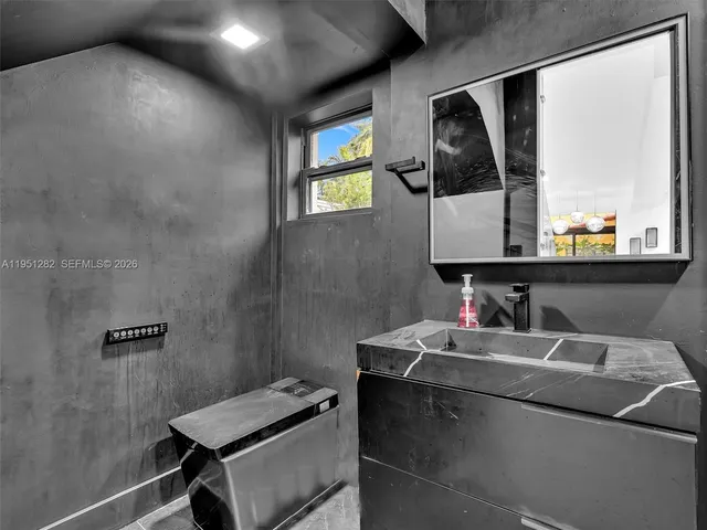 $18,900 | 3010 Alton Road, Miami Beach, FL 33140