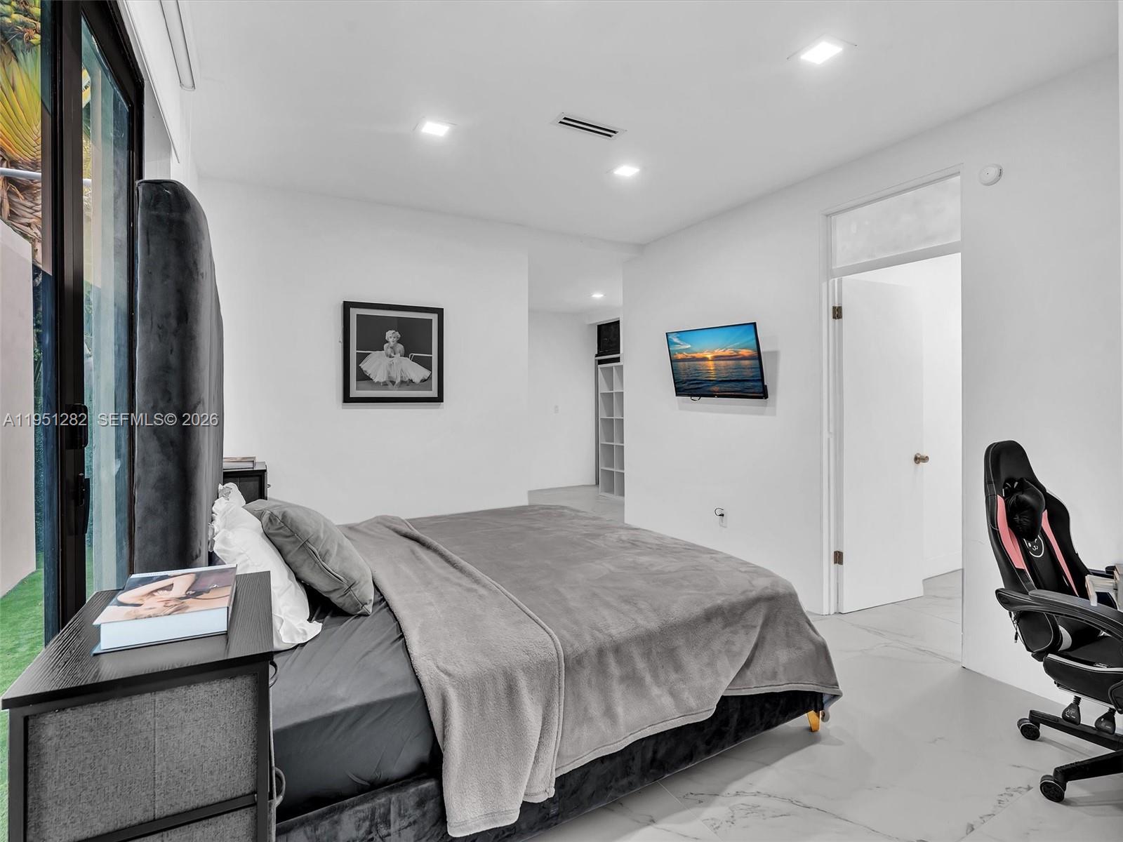 3010 Alton Road Miami Beach, FL 33140 - Photo 41 of 60