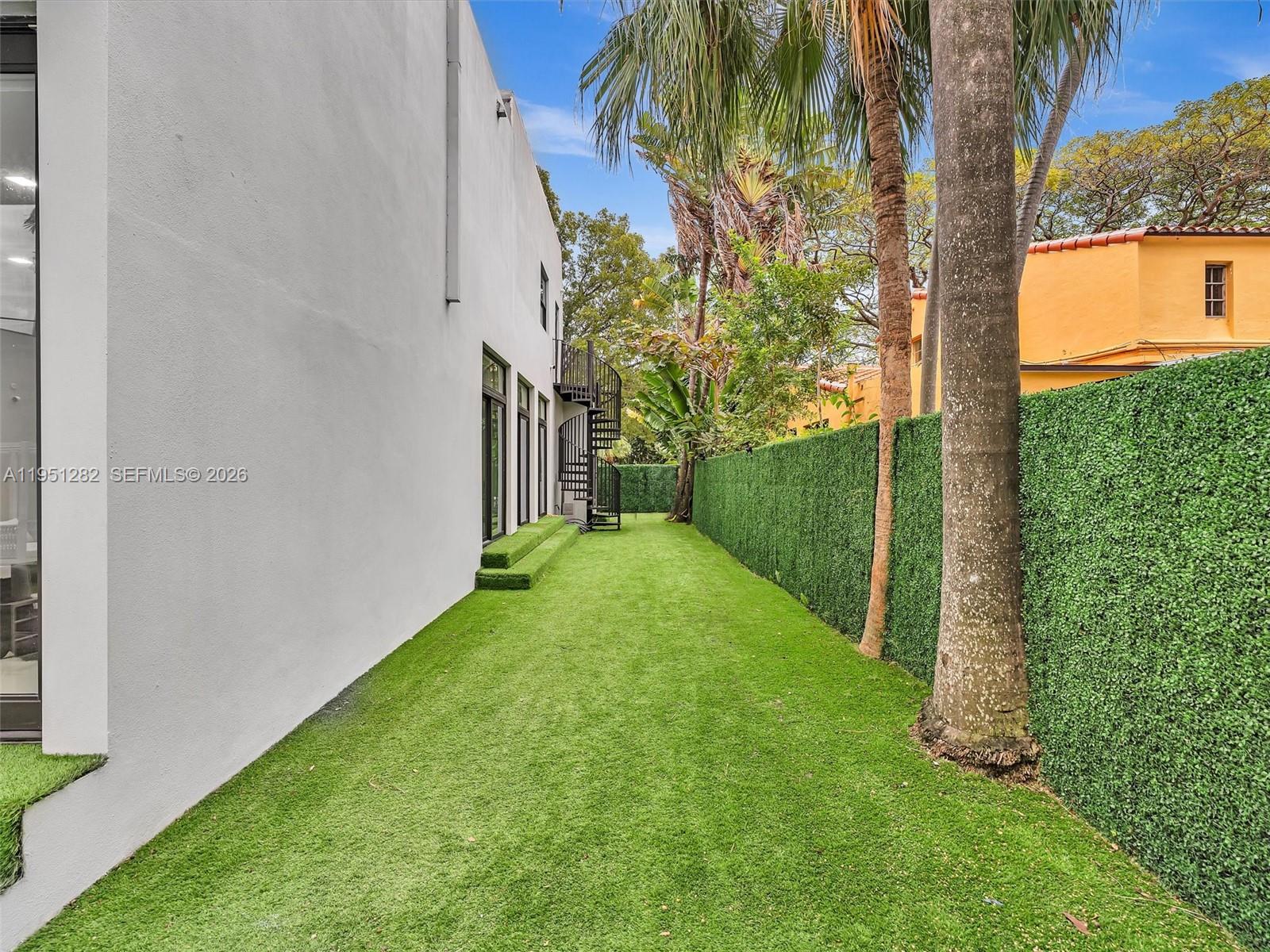 3010 Alton Road Miami Beach, FL 33140 - Photo 47 of 60