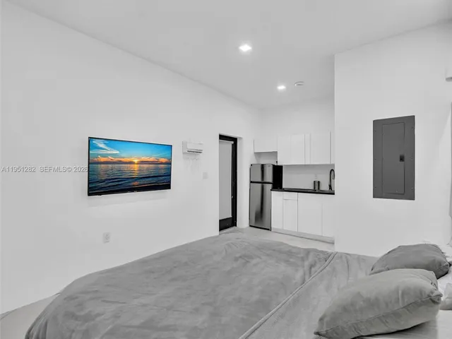 $18,900 | 3010 Alton Road, Miami Beach, FL 33140