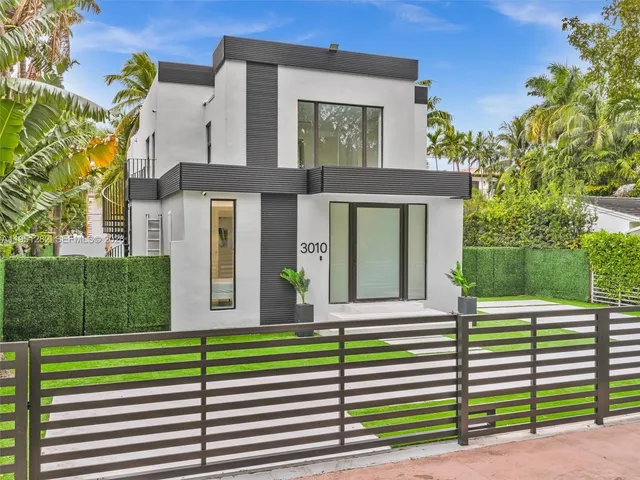 $18,900 | 3010 Alton Road, Miami Beach, FL 33140