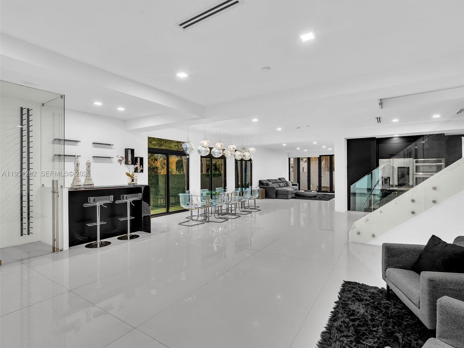 3010 Alton Road Miami Beach, FL 33140 - Photo 7 of 60