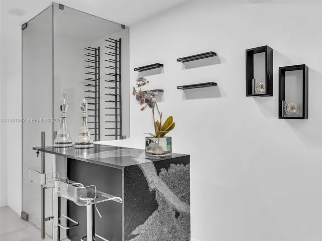 $18,900 | 3010 Alton Road, Miami Beach, FL 33140