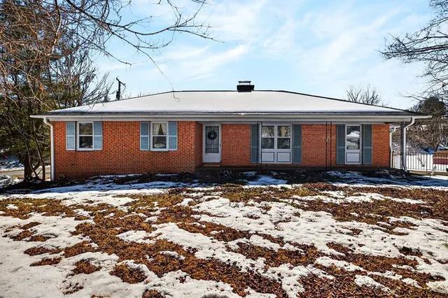 $350,000 | 736 Middlebrook Road, Staunton, VA 24401