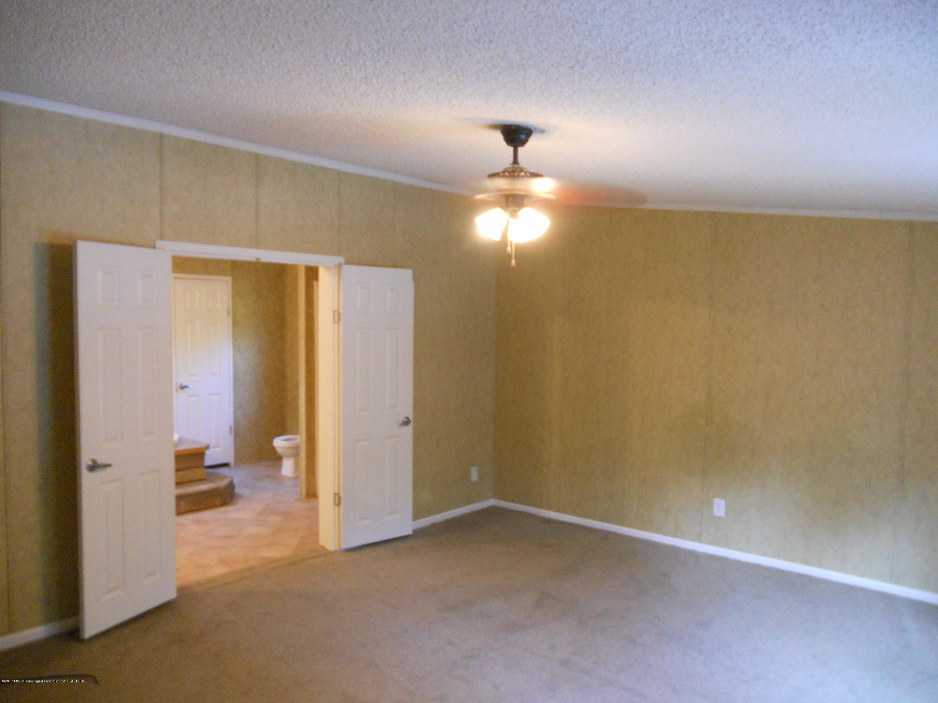 2199 Walhill Road Coldwater, MS 38618 - Photo 17 of 19 Master bed