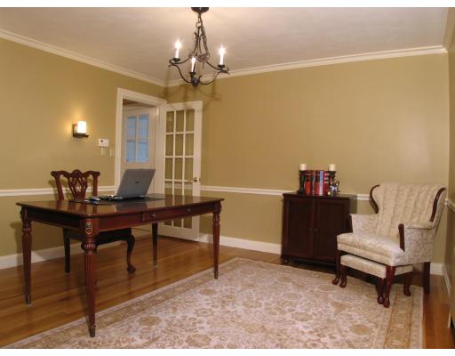 19 Vose Hill Road Milton, MA 02186 - Photo 3 of 10 Gallery Image 3