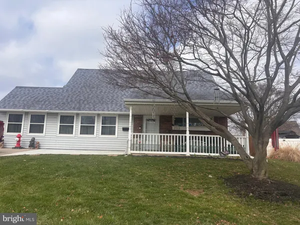 $430,000 | 233 Kenwood Drive South, Unit S, Levittown, PA 19055