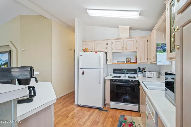 $280,000 | 30670 Wandering Way, Unit 165, Congress, AZ 85332