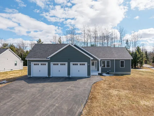 $615,900 | 31 Meredith Drive, Windham, ME 04062