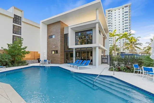 $10,500 | 3040 North Ocean Boulevard, Unit N106, Fort Lauderdale, FL 33308