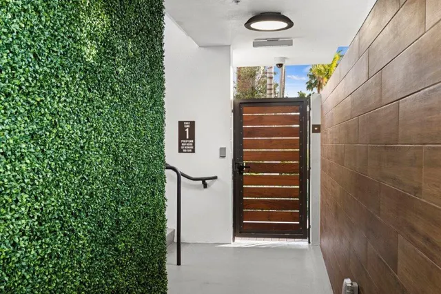 $10,500 | 3040 North Ocean Boulevard, Unit N106, Fort Lauderdale, FL 33308