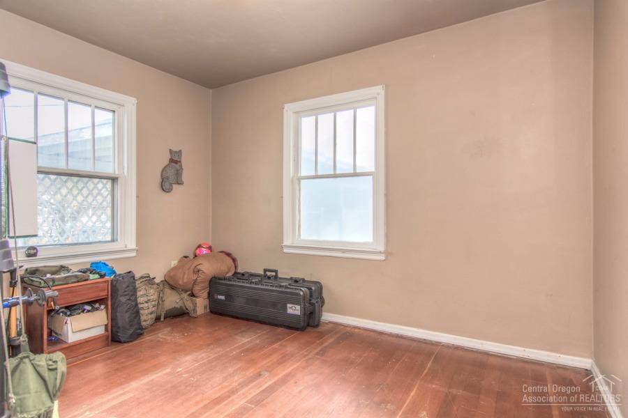 634 Southwest 14th Street Redmond, OR 97756 - Photo 17 of 24 Additional Photo