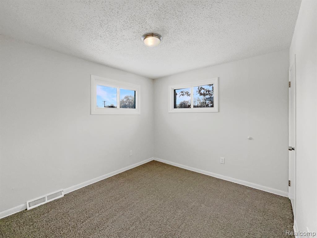 11340 Delano Street Romulus, MI 48174 - Photo 15 of 20