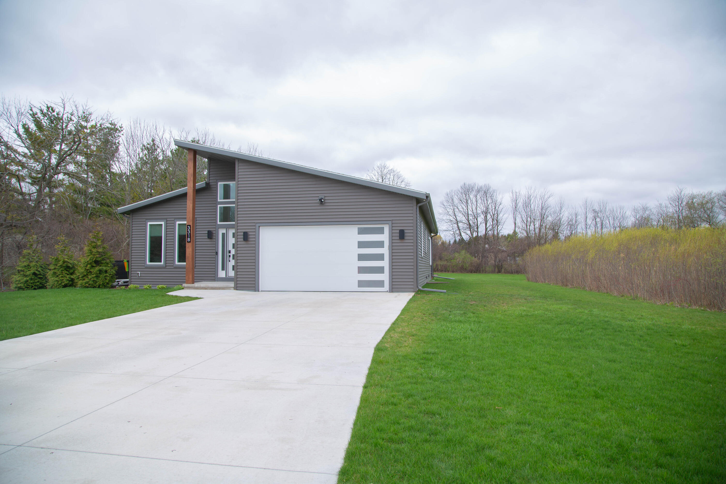 3318 Limerick Lane Sheboygan, WI 53083 - Photo 40 of 54 2 Car Garage