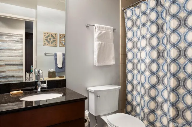 a view of utility room