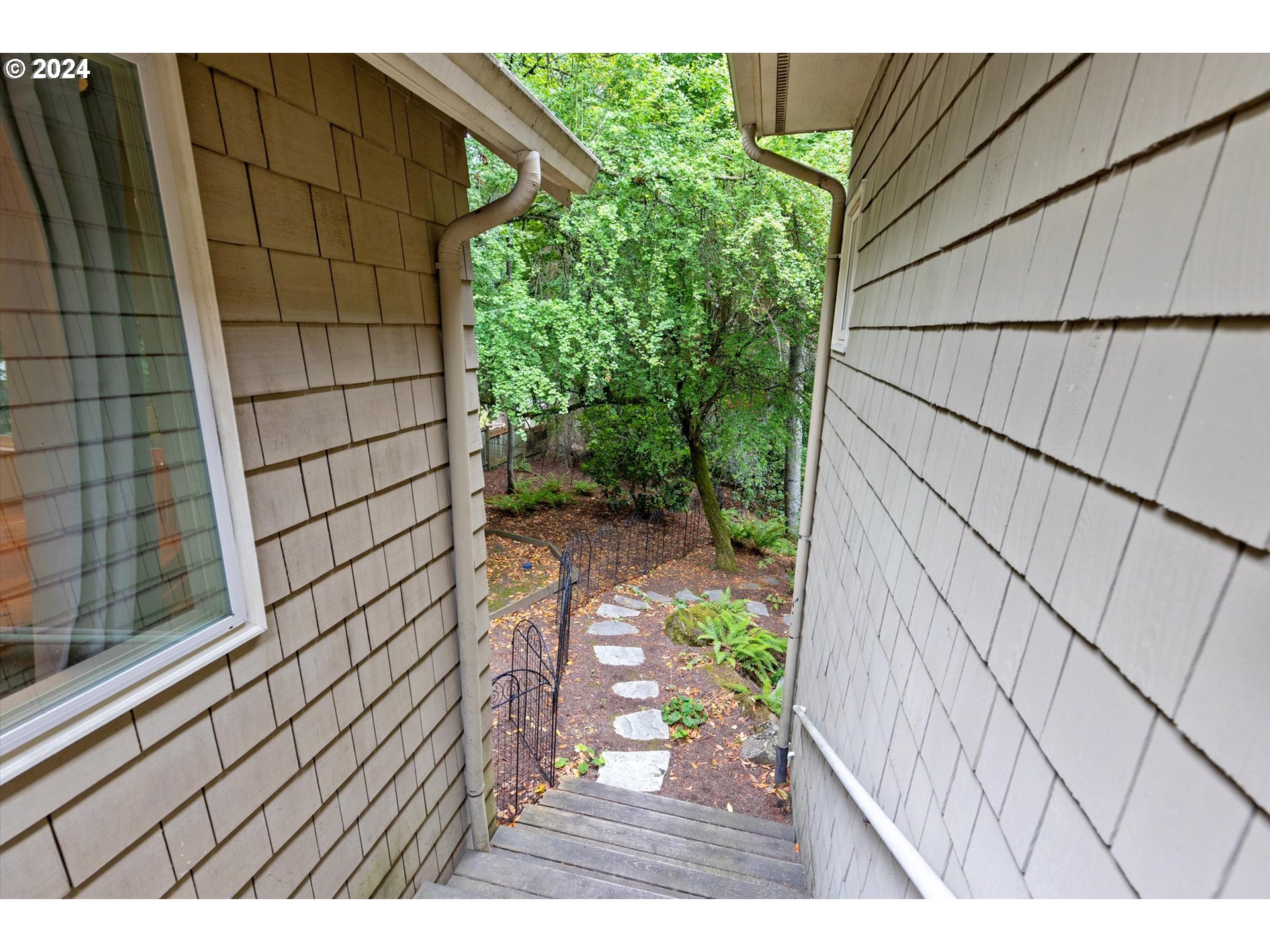 3427 Southwest Dosch Road Portland, OR 97239 - Photo 38 of 48 a view of a backyard
