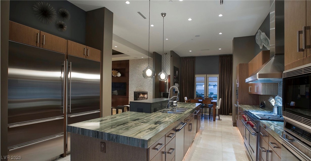 1465 MacDonald Ranch Drive Henderson, NV 89012 - Photo 26 of 63 Chef’s Kitchen