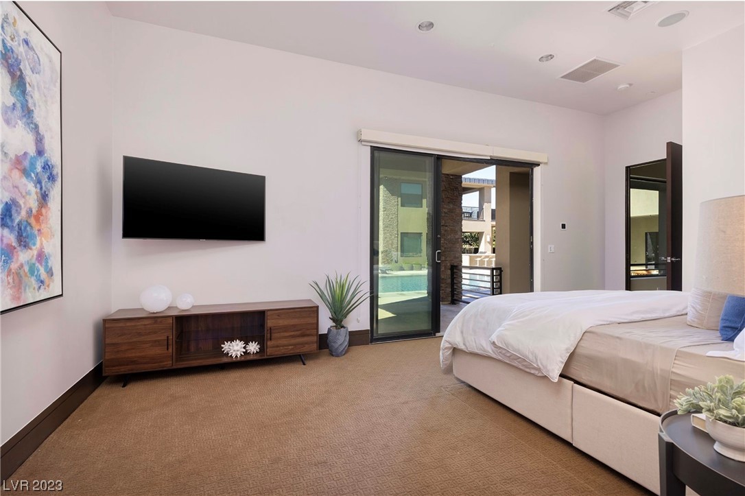 1465 MacDonald Ranch Drive Henderson, NV 89012 - Photo 38 of 63 Bedroom w/ Jack & Jill Bath