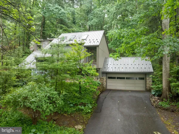 $599,000 | 17 Coventry Lane, State College, PA 16803