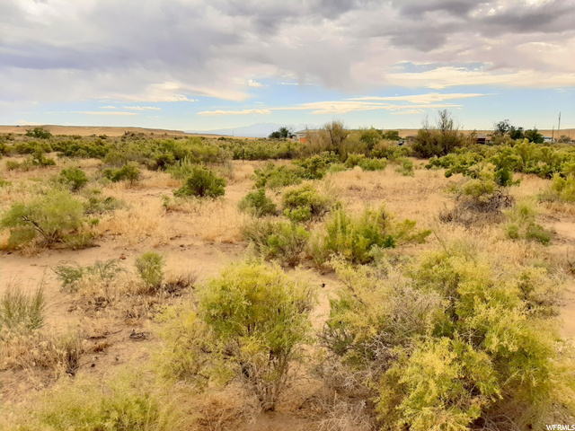 271 Thompson Cyn Road Green River, UT 84525 - Photo 5 of 26 Flat and gradual hills, great for UTV driving.