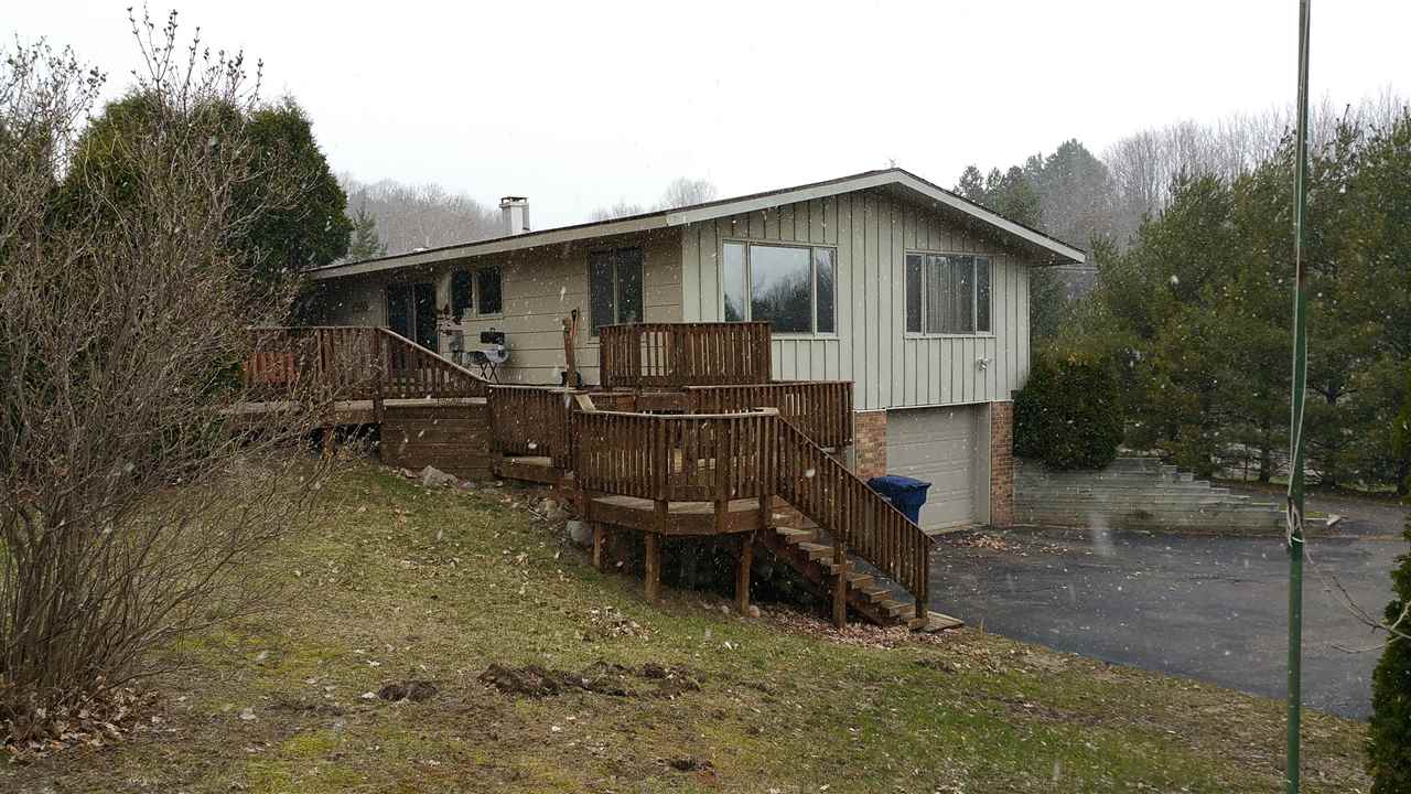 2990 Silver Lake Road Traverse City, MI 49685 - Photo 9 of 38 1815155-8.JPG
