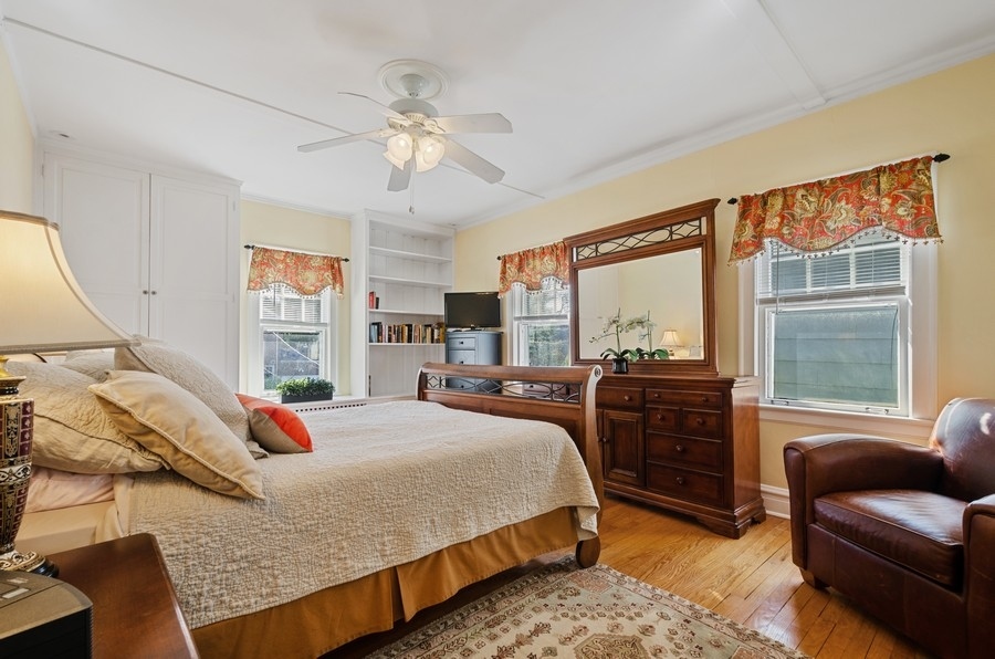2343 Ridgeway Avenue Evanston, IL 60201 - Photo 7 of 18