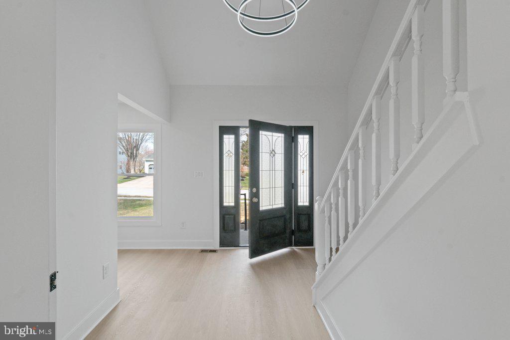 11 Emerald Ridge Court Baltimore, MD 21209 - Photo 4 of 65 Gallery Image 4