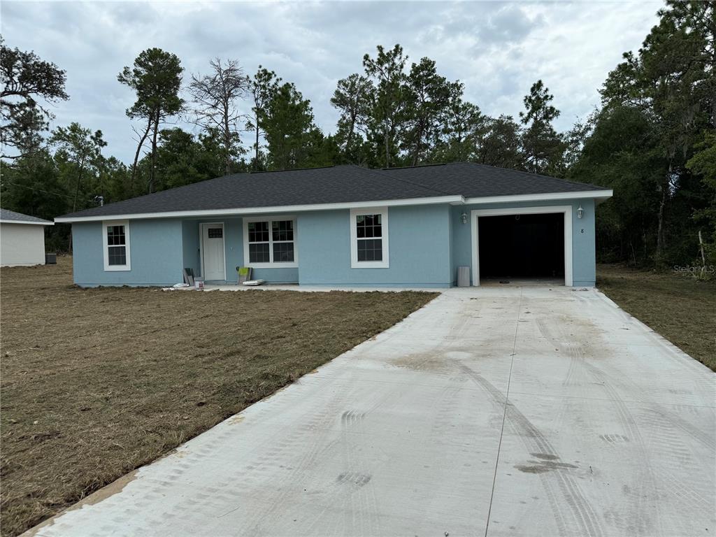 8 Spruce Loop Way Ocala, FL 34472 - Photo 1 of 1