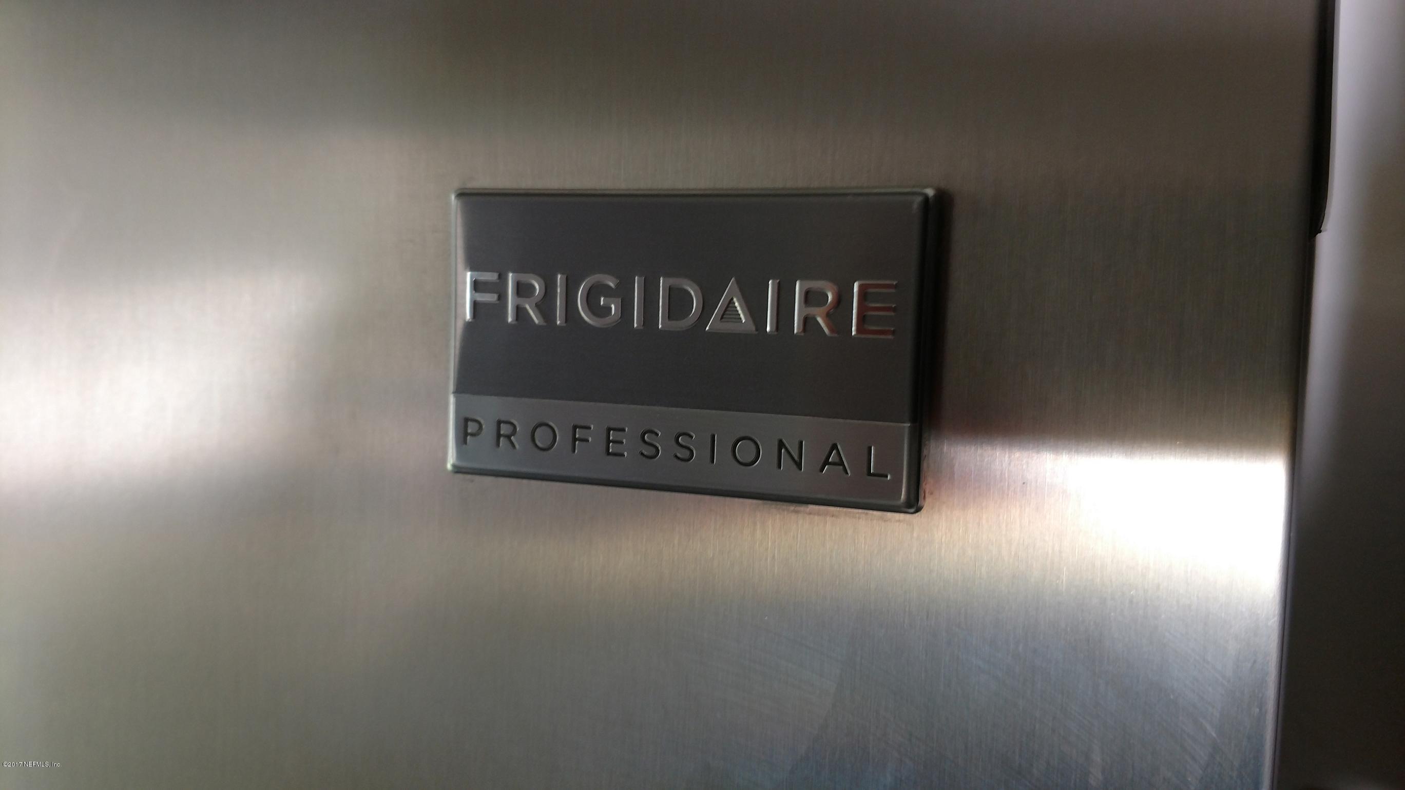 10533 Arendal Road Jacksonville, FL 32218 - Photo 4 of 11 a sign on the side of a building