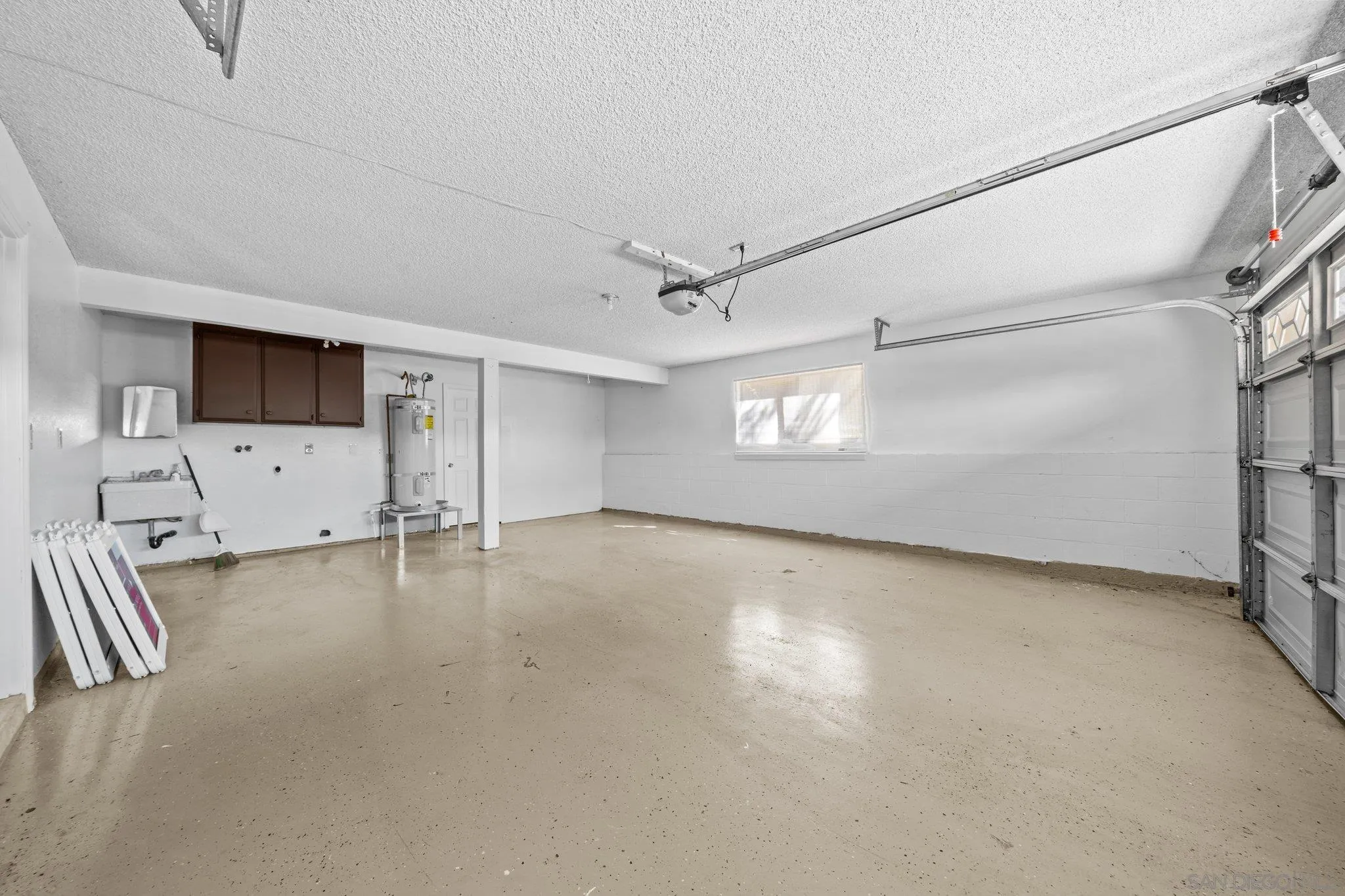 31241 Old River Road Bonsall, CA 92003 - Photo 44 of 51 an empty room with windows and ceiling fan