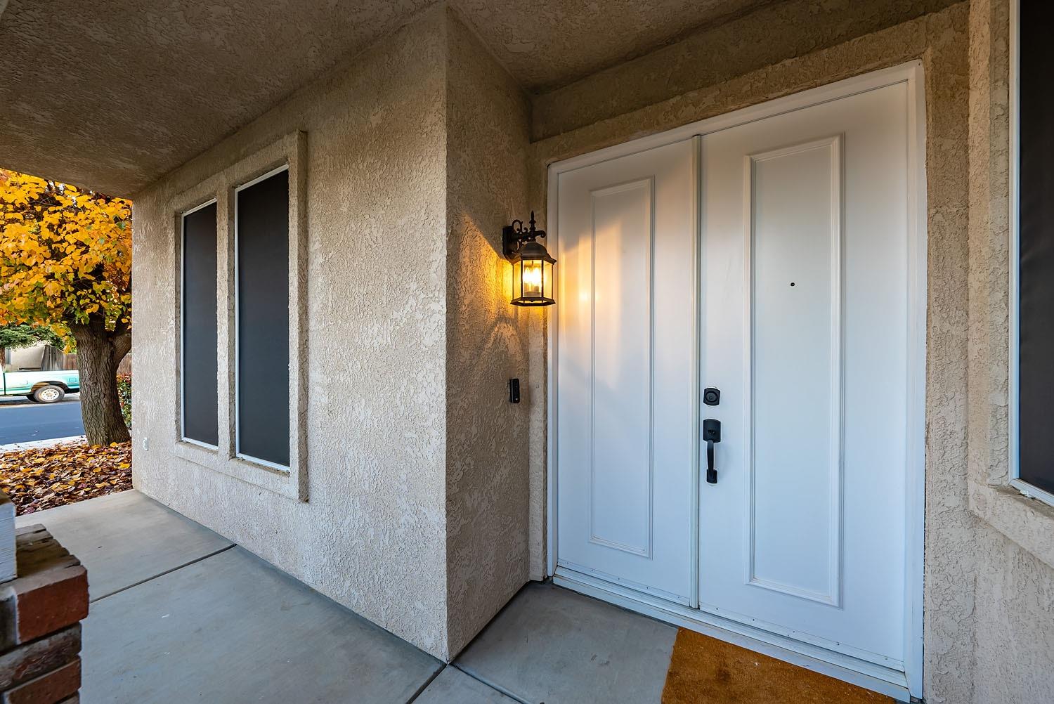 1740 Jordan Avenue Clovis, CA 93611 - Photo 3 of 42