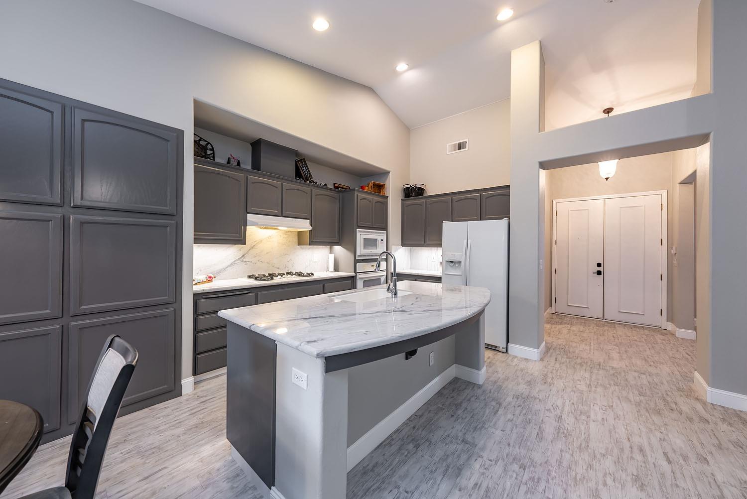 1740 Jordan Avenue Clovis, CA 93611 - Photo 4 of 42