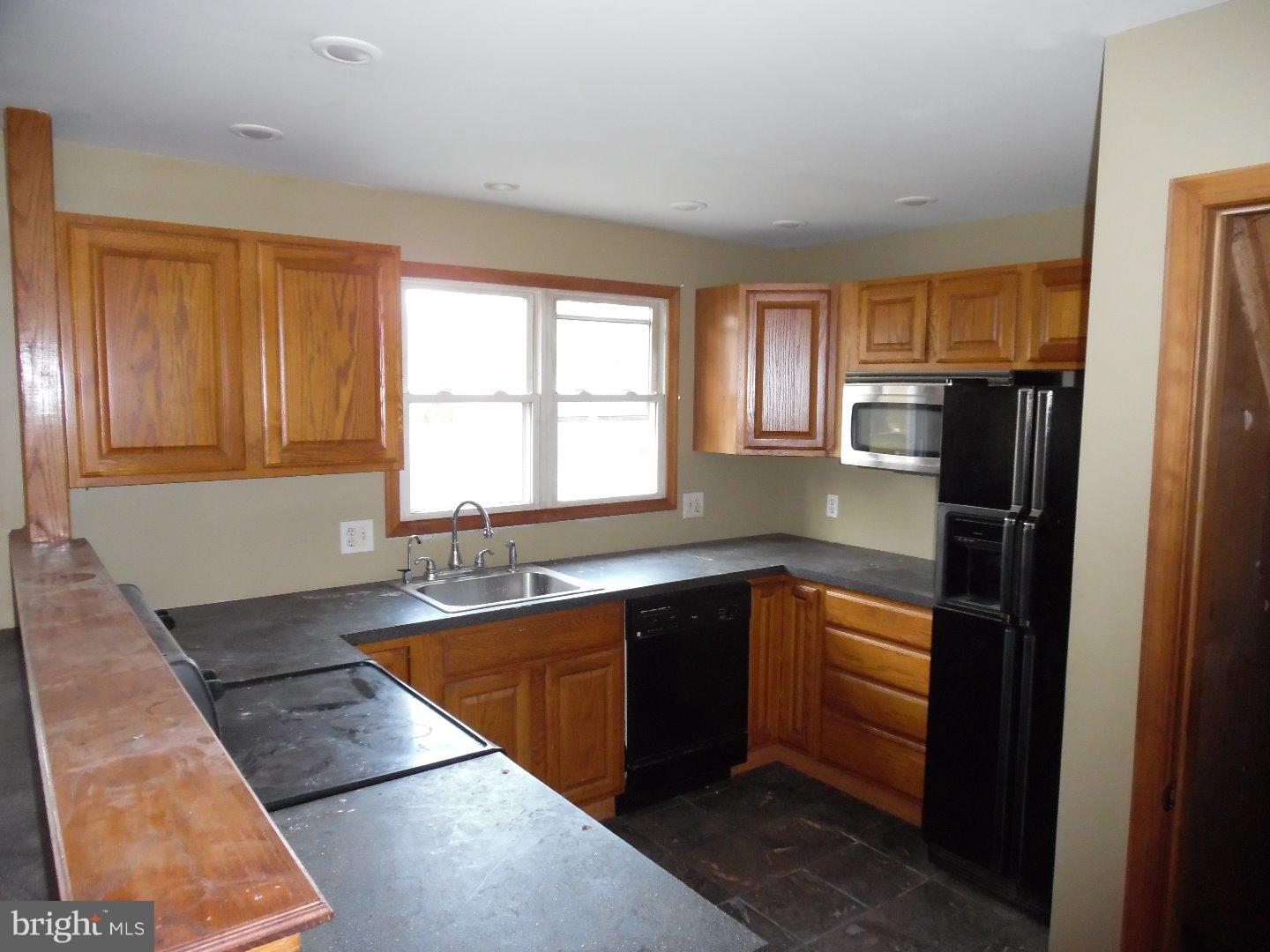 15 Middletown Road Media, PA 19063 - Photo 2 of 19 Gallery Image 2