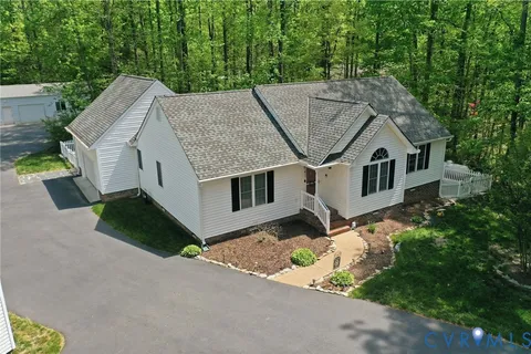 $585,000 | 10068 Holly Road, Mechanicsville, VA 23116