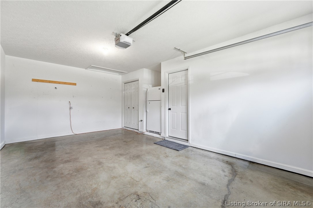 2414 Trinity Run Court New Albany, IN 47150 - Photo 24 of 36