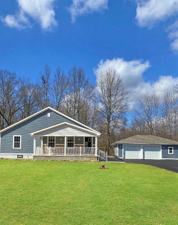 4587 Hillsville Road Pulaski, PA 16143 - Photo 1 of 23 Gallery Image 1