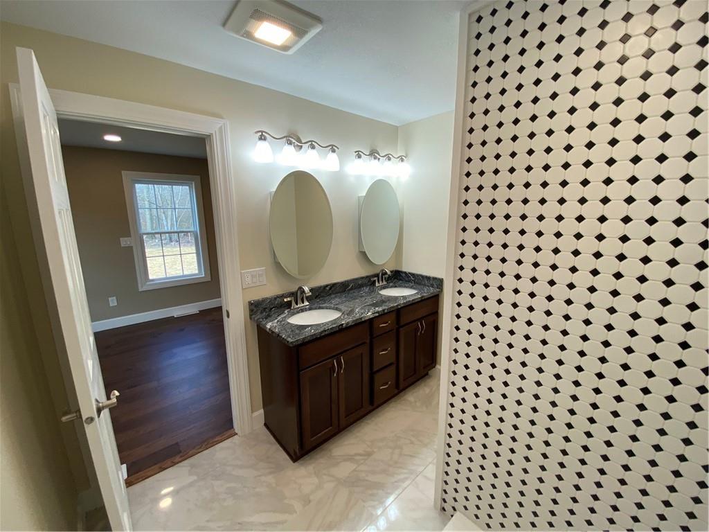 4587 Hillsville Road Pulaski, PA 16143 - Photo 10 of 23 Gallery Image 10