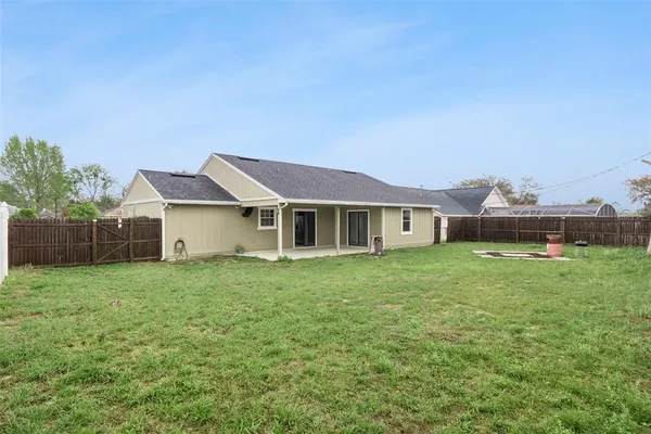 $309,900 | 2513 Dumas Drive, Deltona, FL 32738