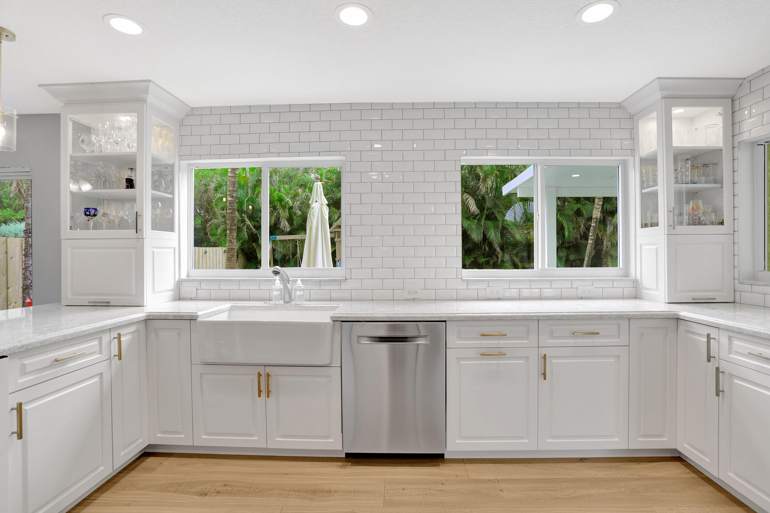 22988 Old Inlet Bridge Drive Boca Raton, FL 33433 - Photo 1 of 35 STUNNING REMODELED KITCHEN