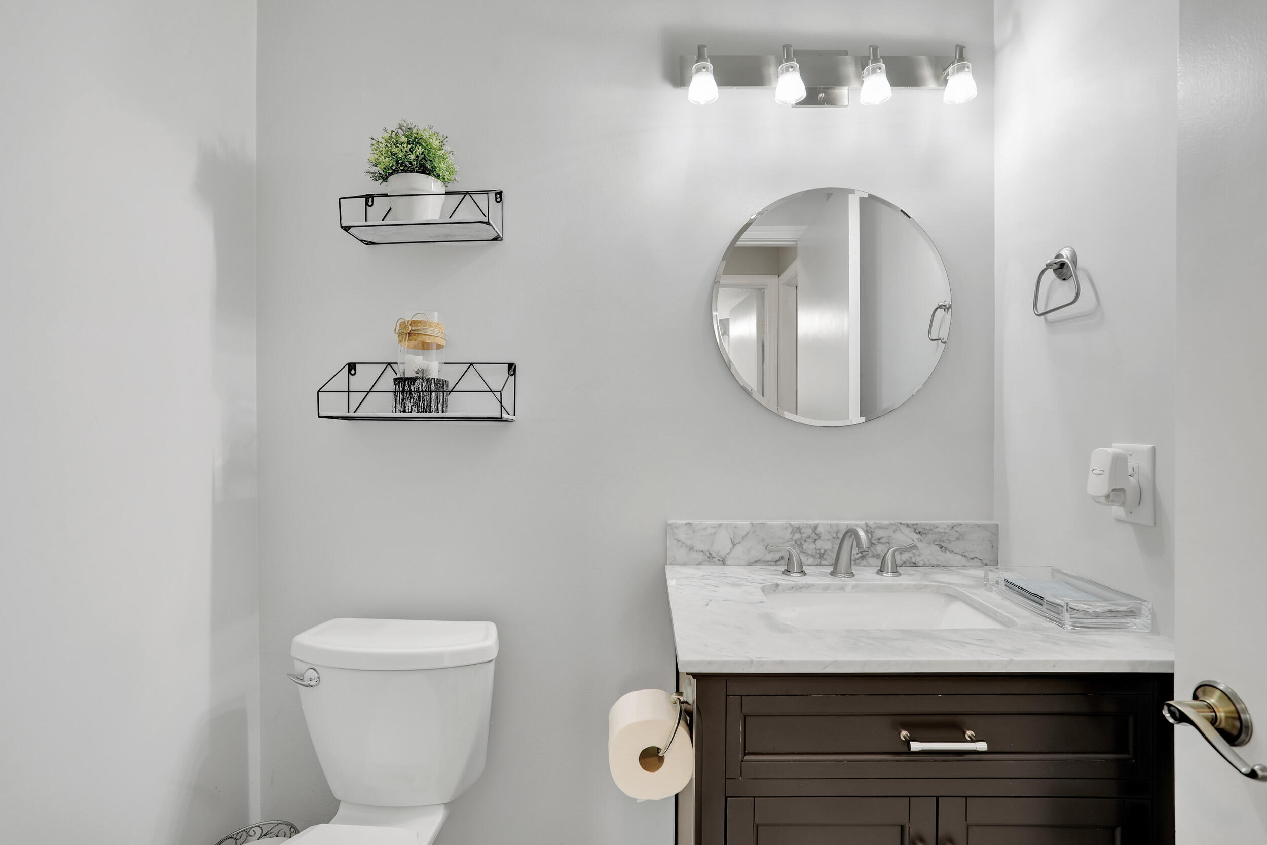22988 Old Inlet Bridge Drive Boca Raton, FL 33433 - Photo 17 of 35 DOWNSTAIRS POWDER ROOM
