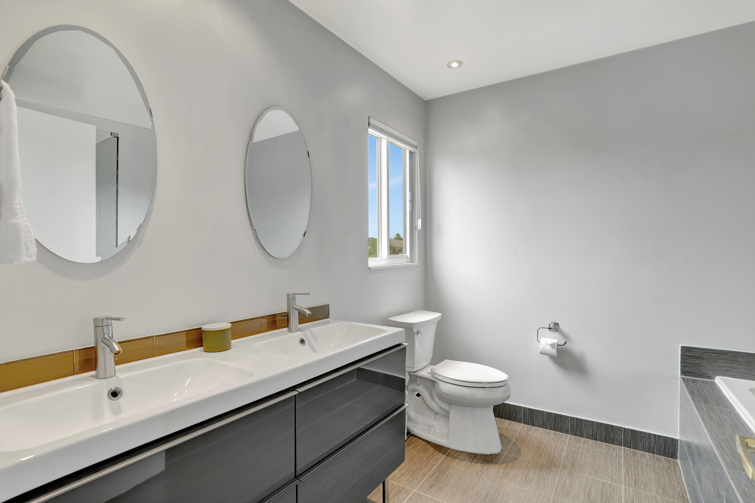 22988 Old Inlet Bridge Drive Boca Raton, FL 33433 - Photo 20 of 35 DOUBLE HIGH GLOSS CUSTOM CABINETS
