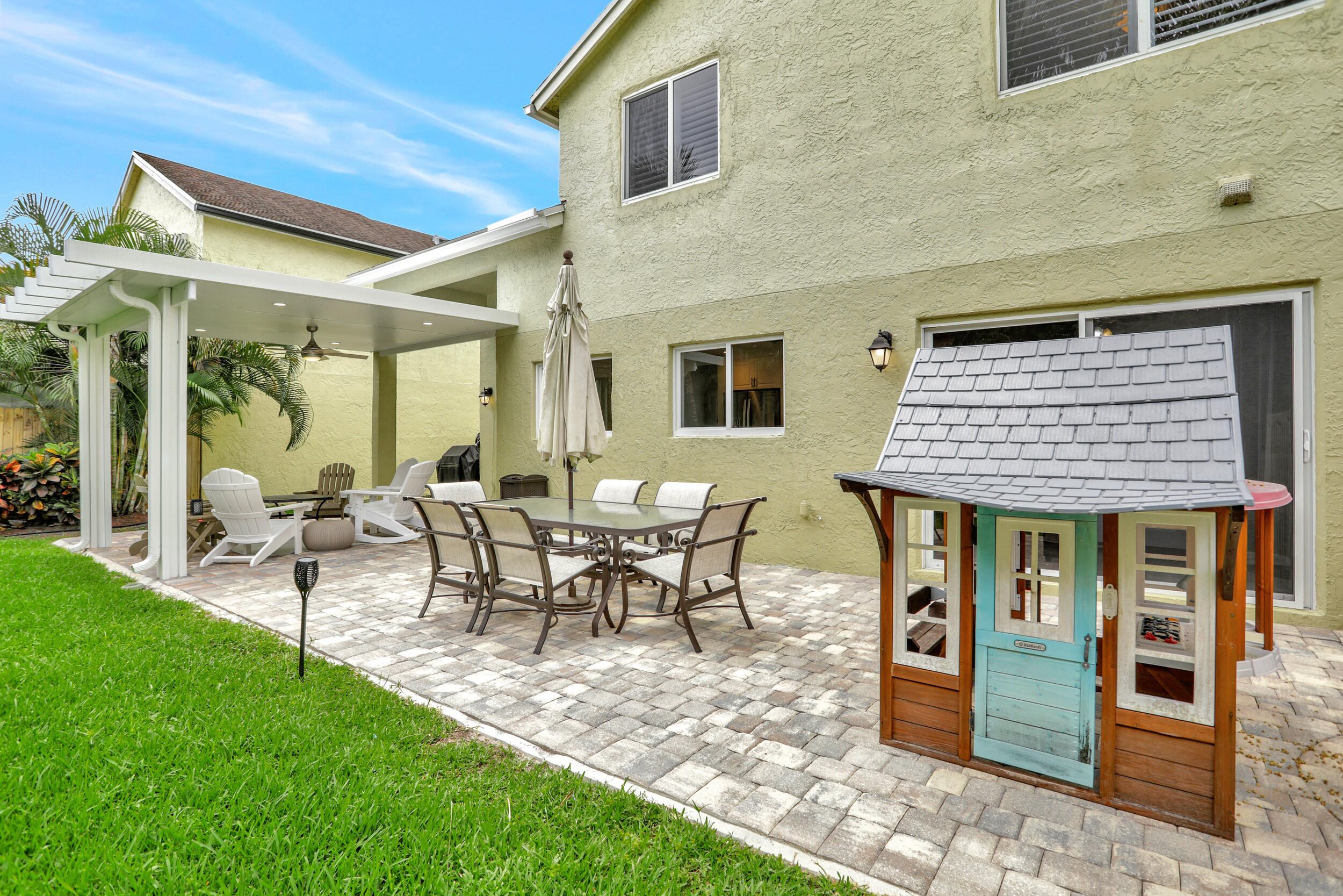 22988 Old Inlet Bridge Drive Boca Raton, FL 33433 - Photo 34 of 35 OPEN PATIO