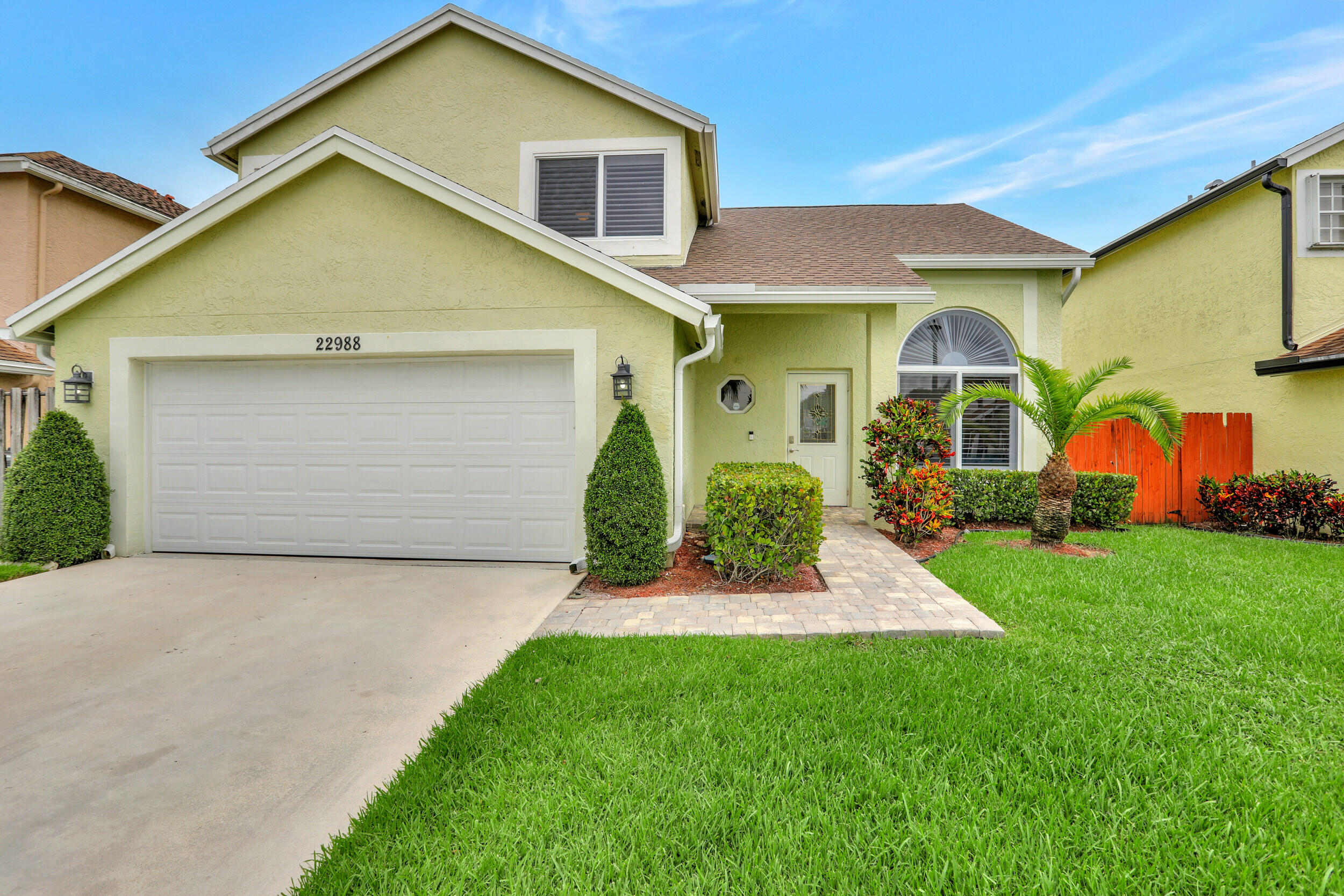 22988 Old Inlet Bridge Drive Boca Raton, FL 33433 - Photo 4 of 35 NEWER ROOF