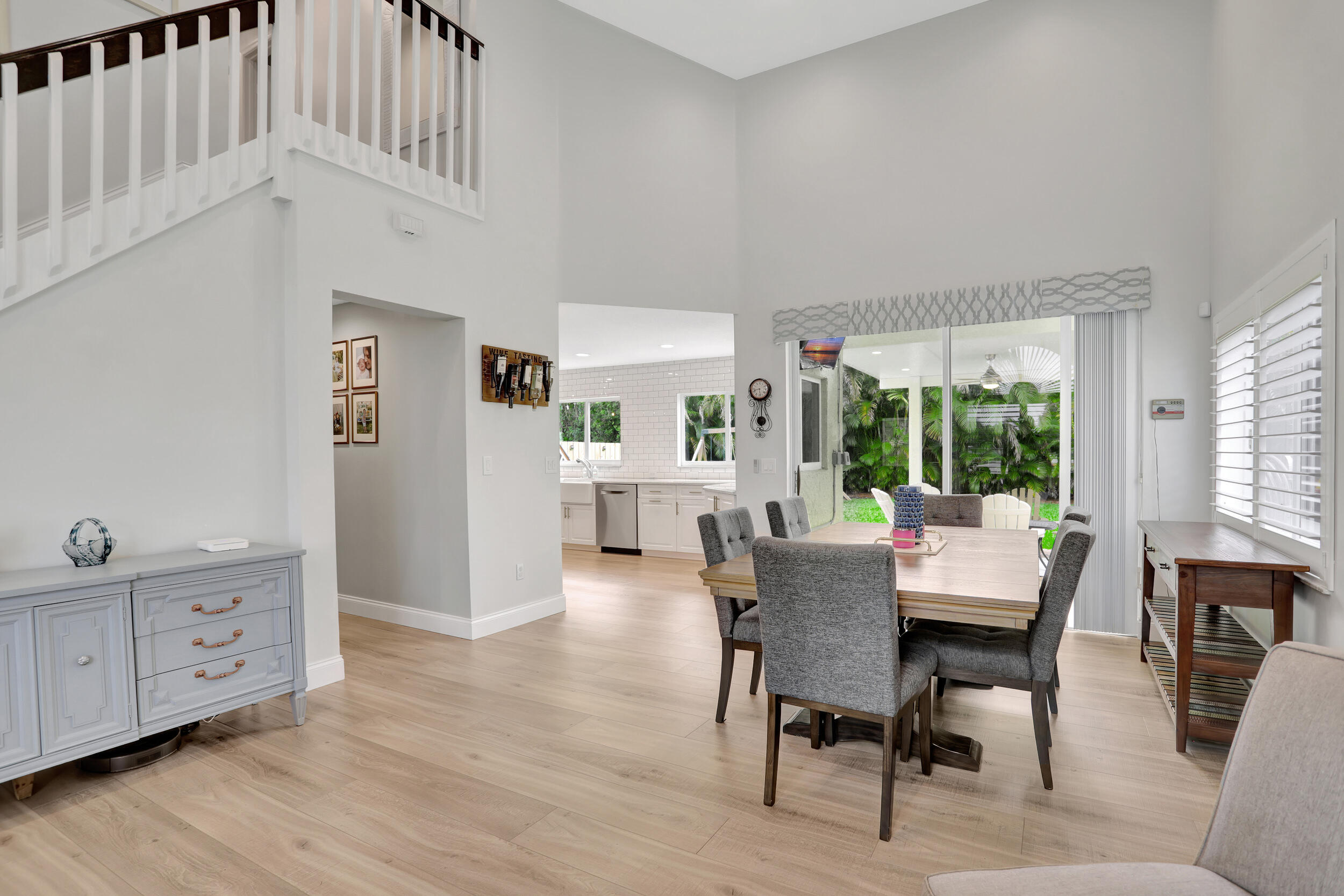 22988 Old Inlet Bridge Drive Boca Raton, FL 33433 - Photo 7 of 35 VAULTED CEILINGS